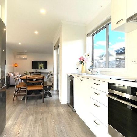 Modern Living Villa Куийнстаун Екстериор снимка
