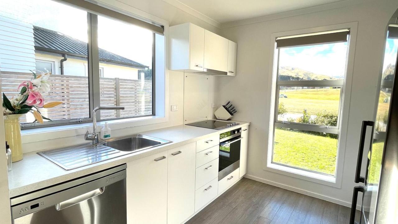 Modern Living Villa Куийнстаун Екстериор снимка