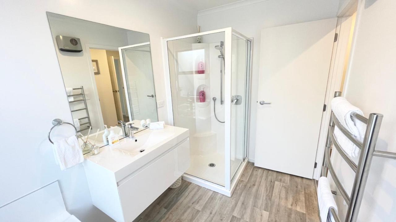 Modern Living Villa Куийнстаун Екстериор снимка