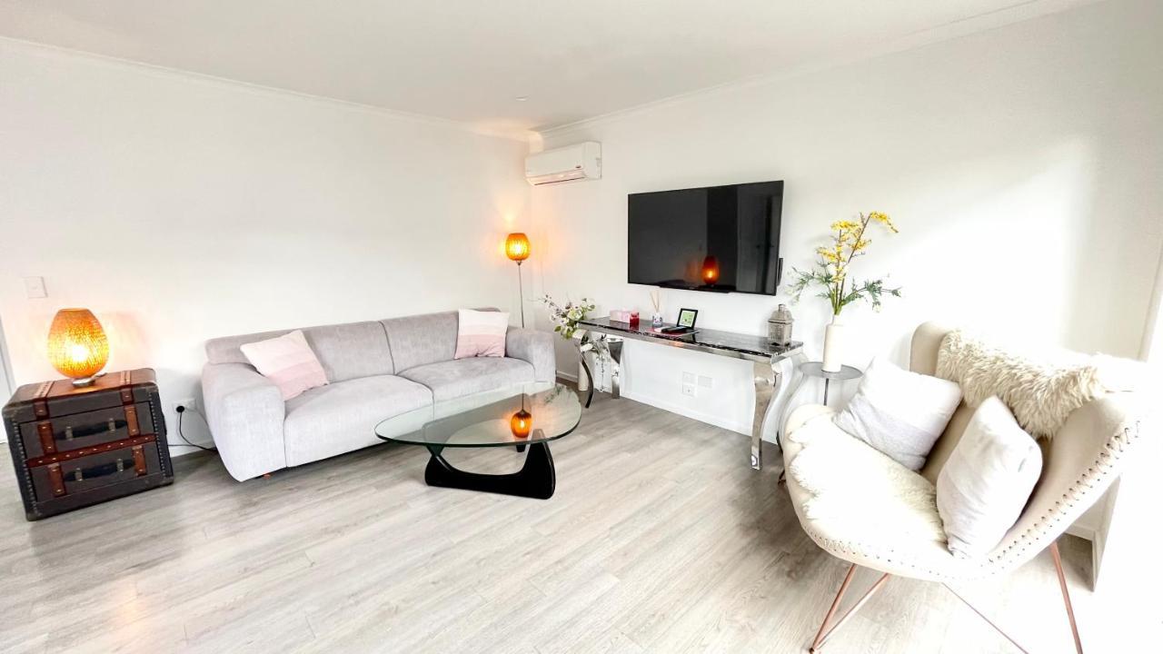 Modern Living Villa Куийнстаун Екстериор снимка