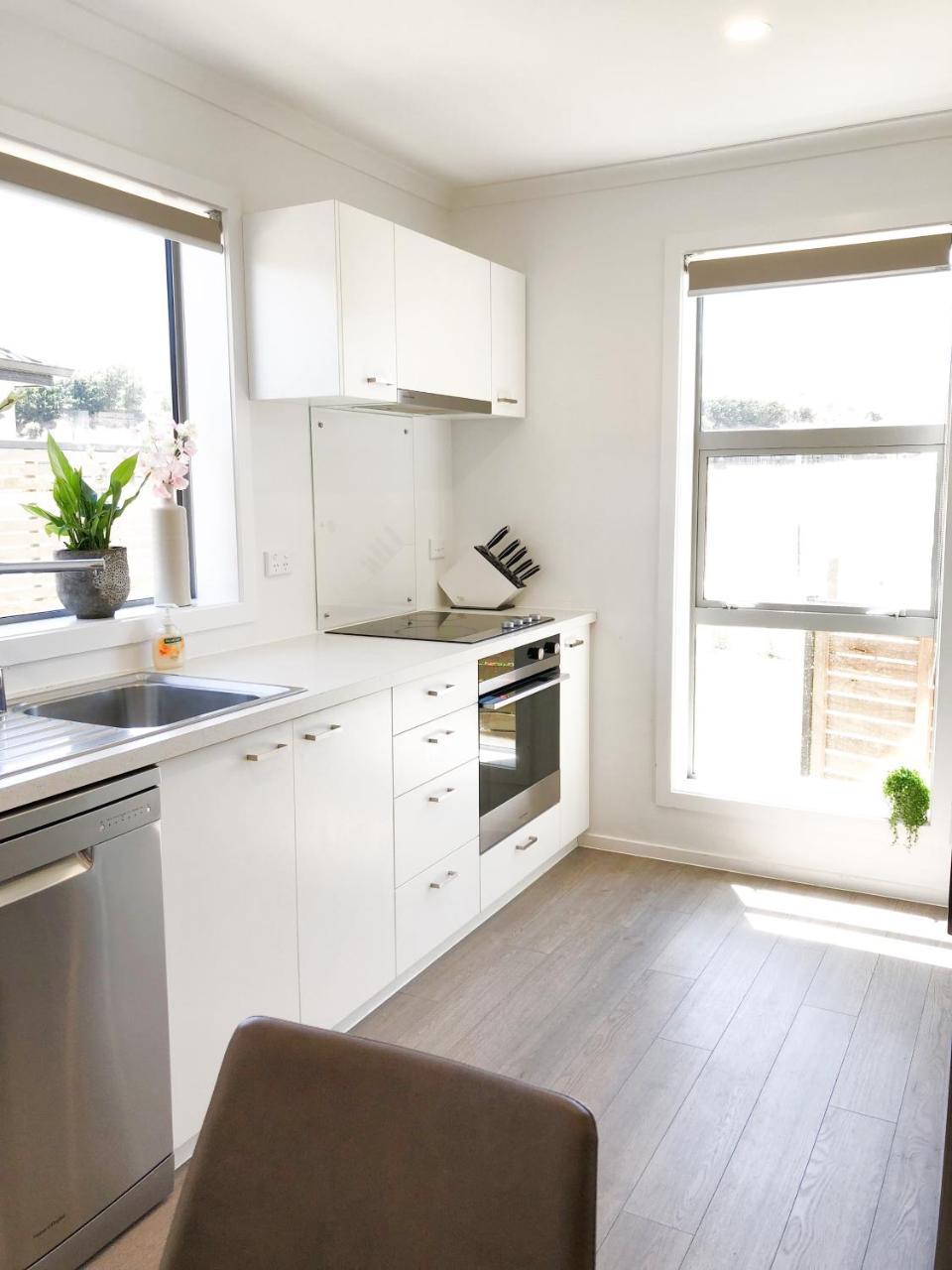 Modern Living Villa Куийнстаун Екстериор снимка